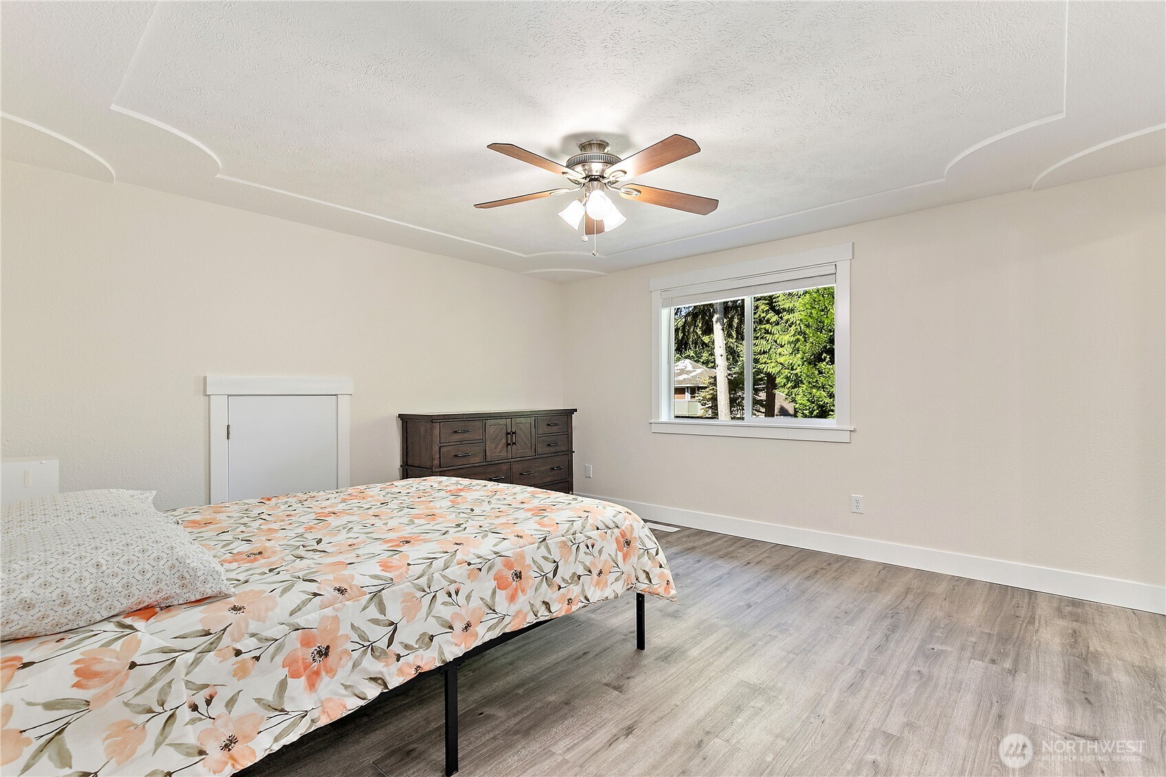 5102 39th Avenue Property Photo 17