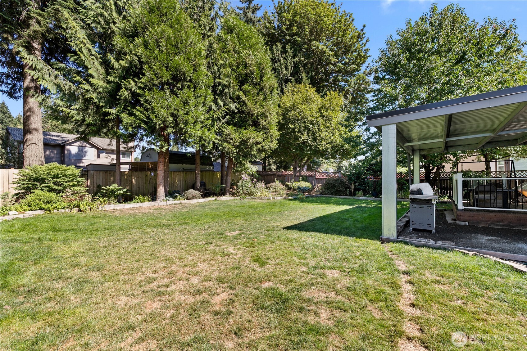 5102 39th Avenue Property Photo 23