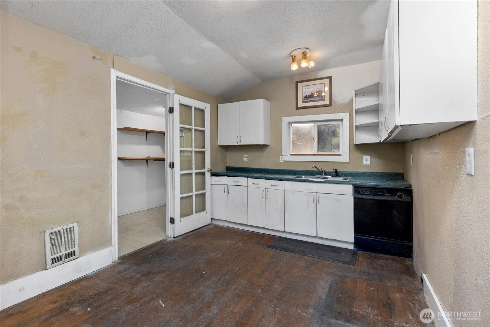 412 Garfield Street Property Photo 8
