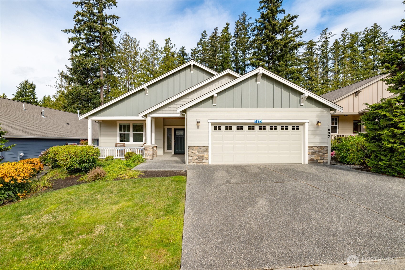 1933 Fraser Avenue Property Photo 1