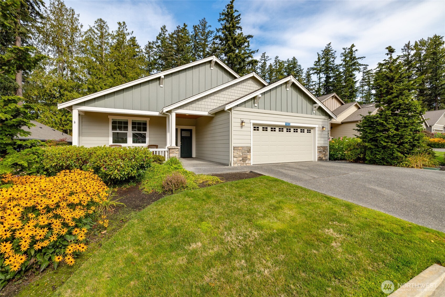 1933 Fraser Avenue Property Photo 5