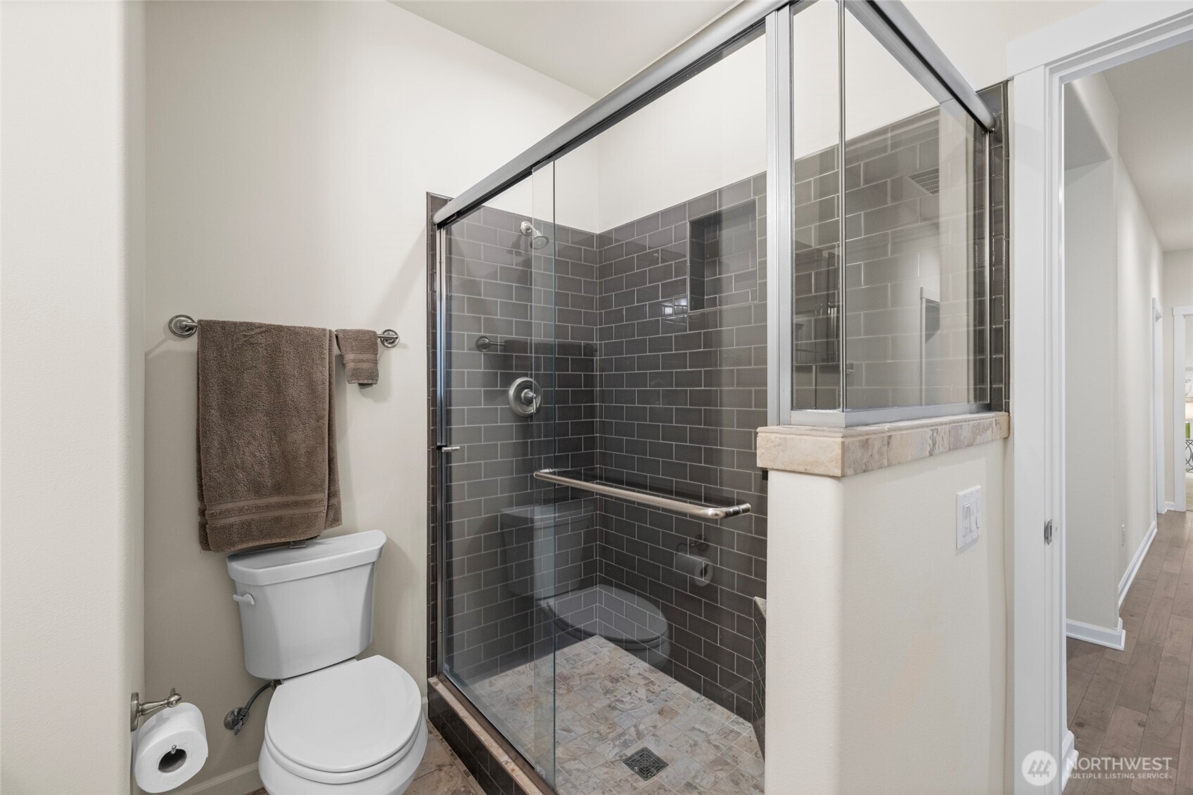 1933 Fraser Avenue Property Photo 35