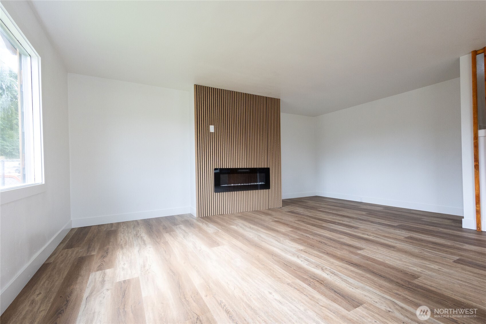 1437 E 30th Street Property Photo 4