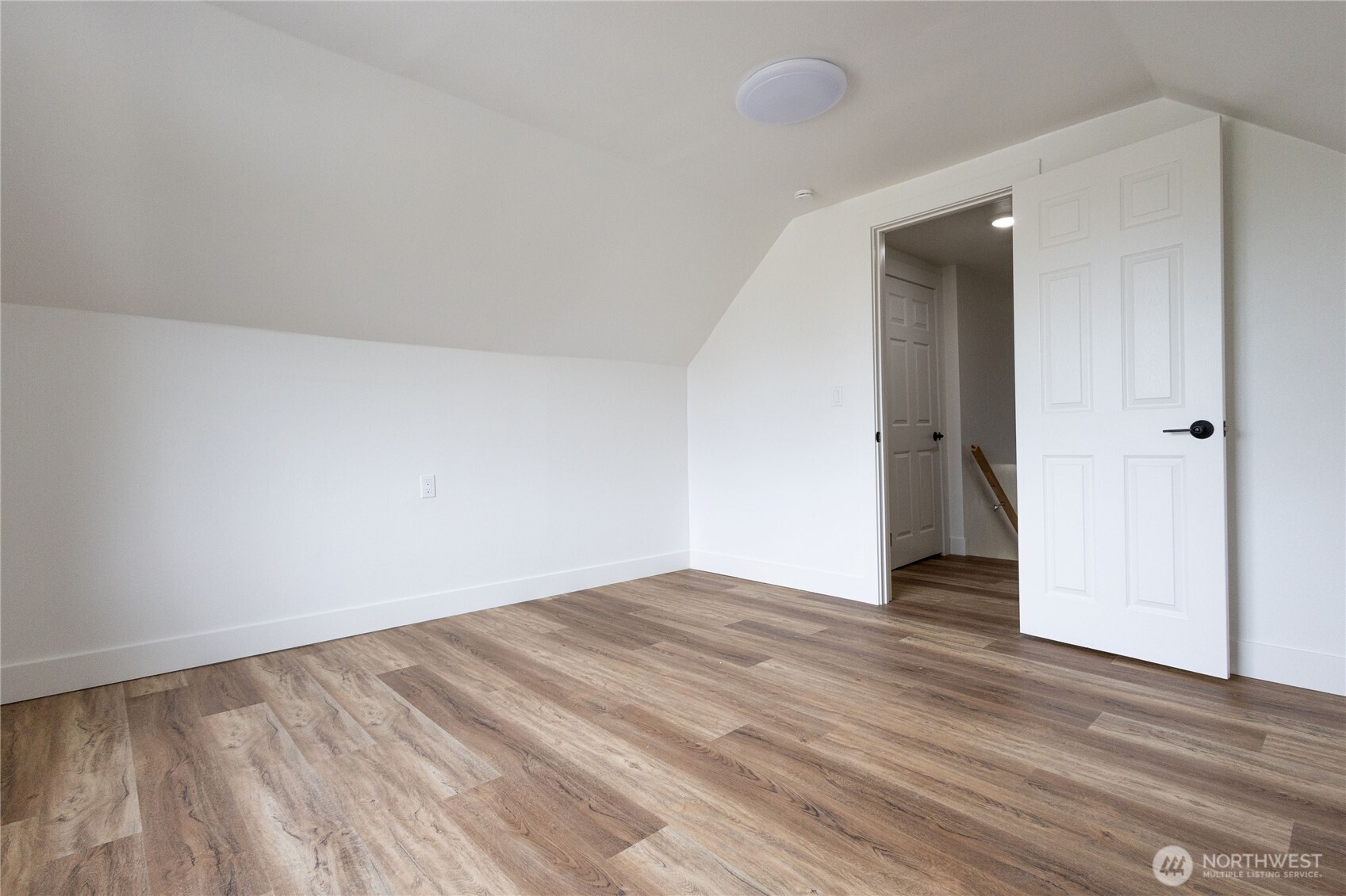 1437 E 30th Street Property Photo 14