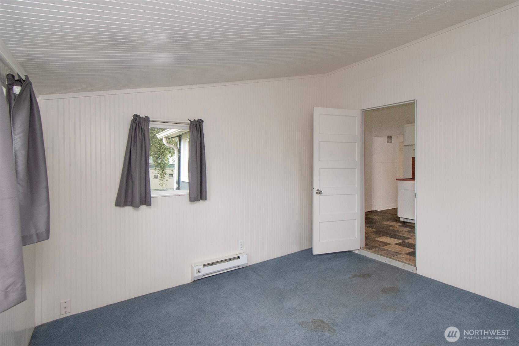 421 E 6th Street Property Photo 19