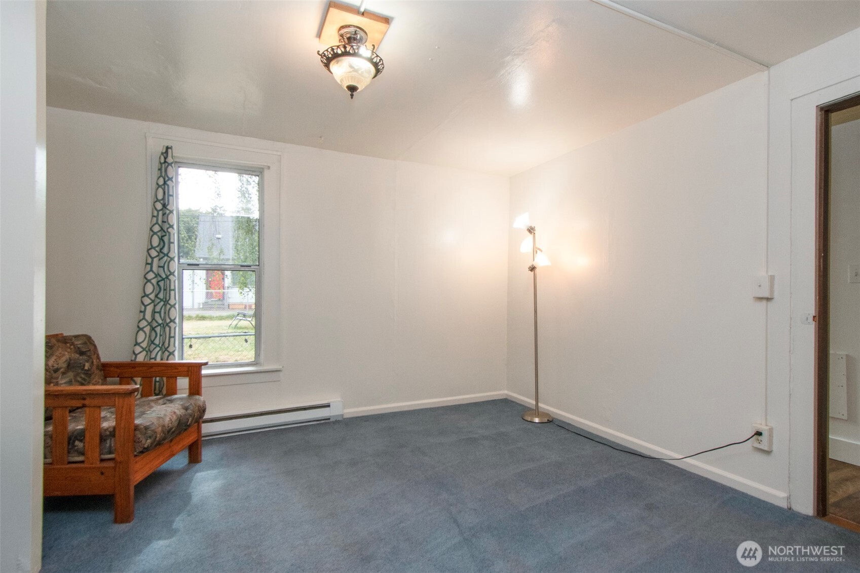 421 E 6th Street Property Photo 20