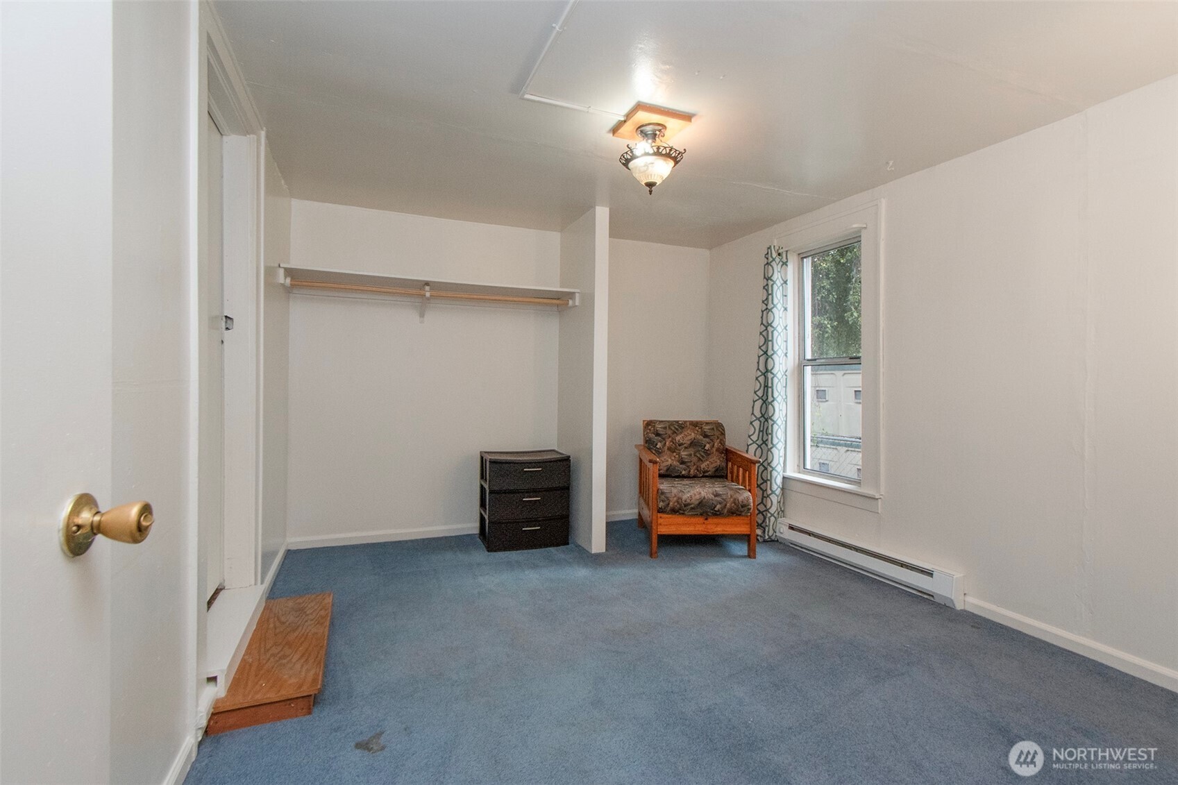421 E 6th Street Property Photo 21