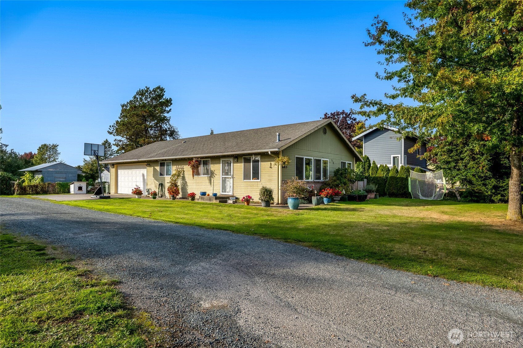319 6th Street Property Photo 1