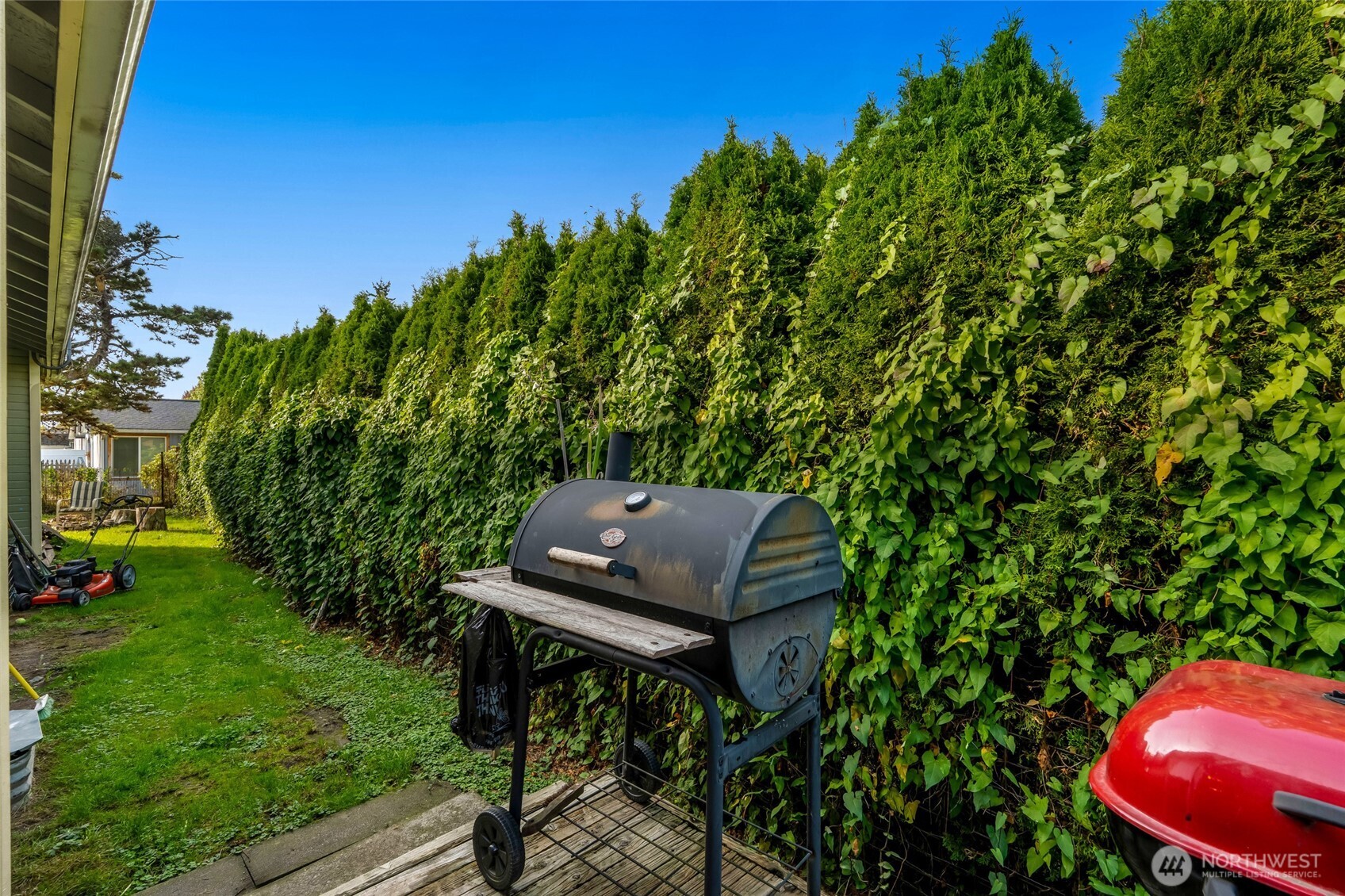 319 6th Street Property Photo 28