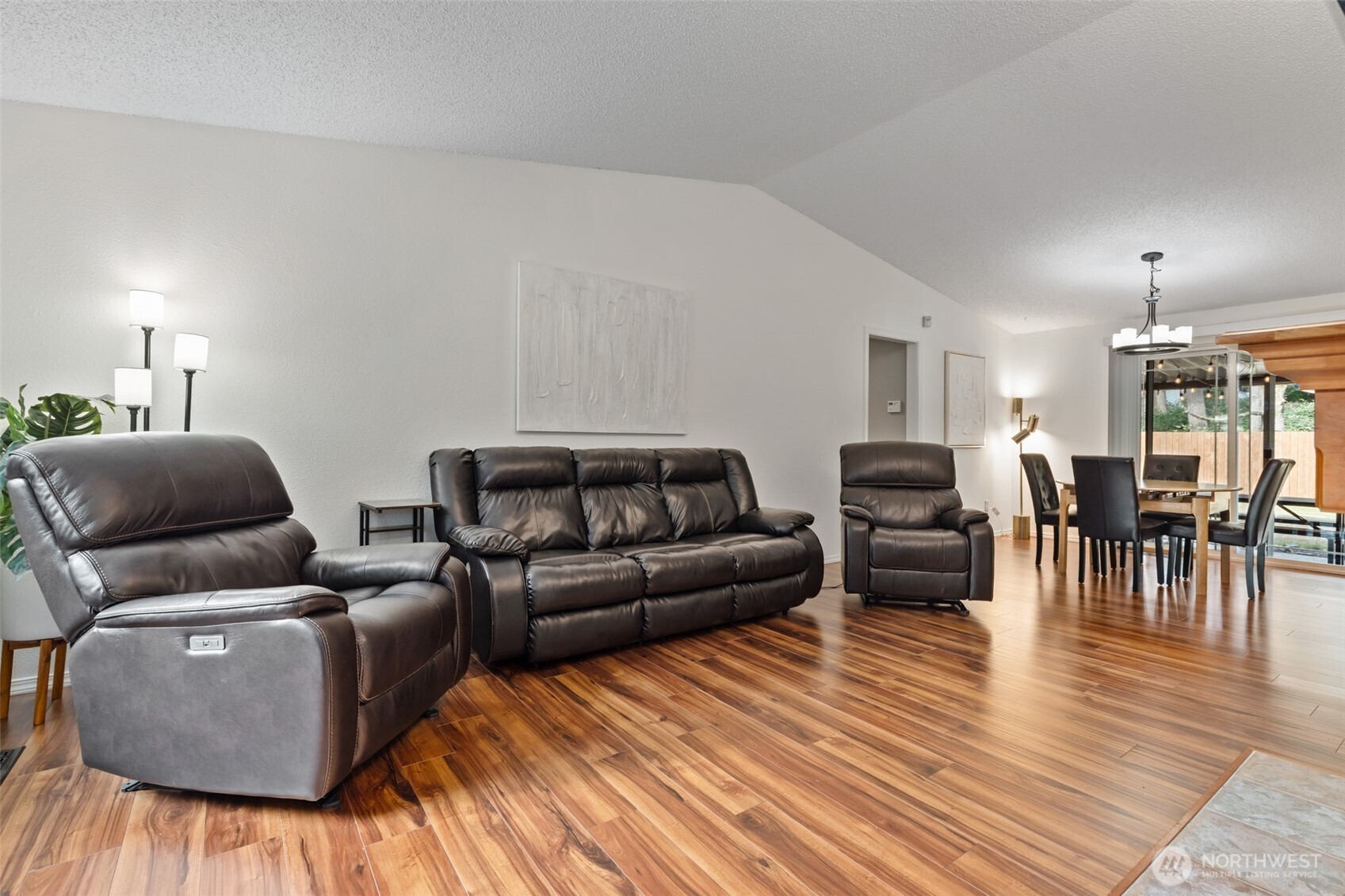 6009 190th Avenue Property Photo 4