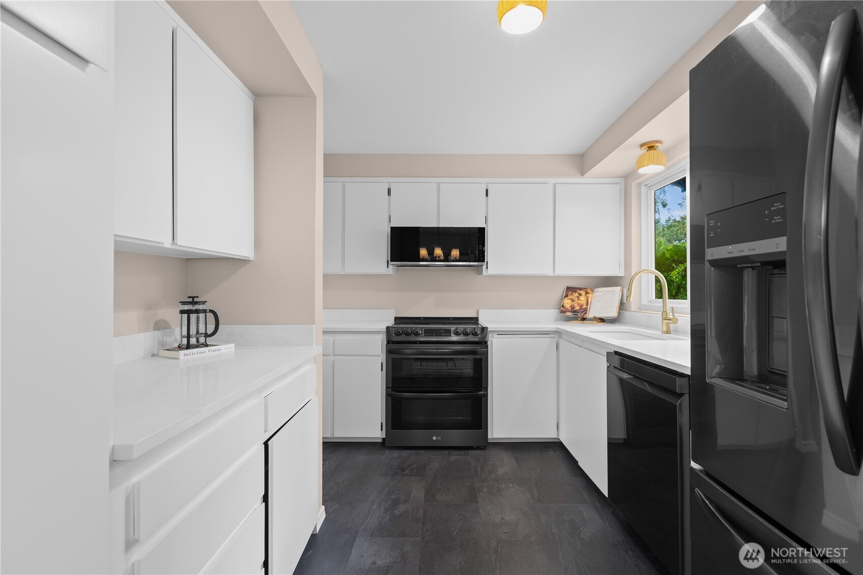 3927 173rd Place Property Photo 12
