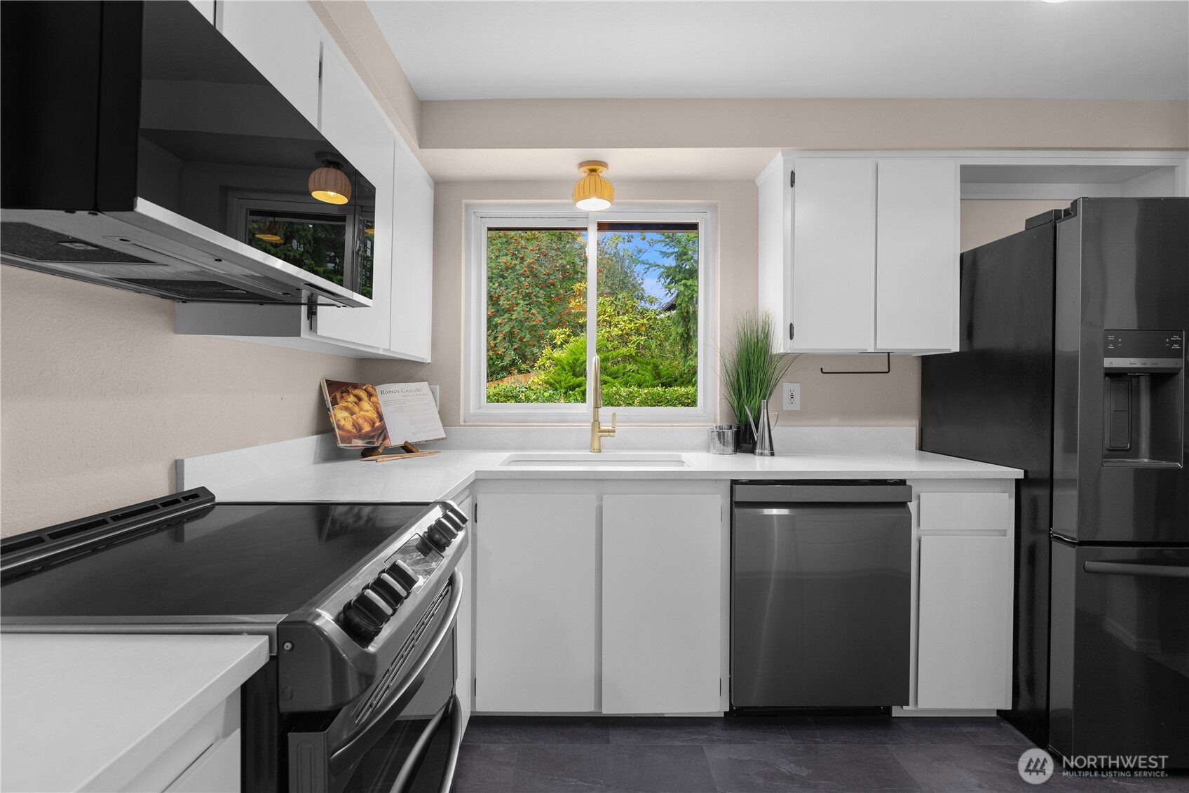 3927 173rd Place Property Photo 13