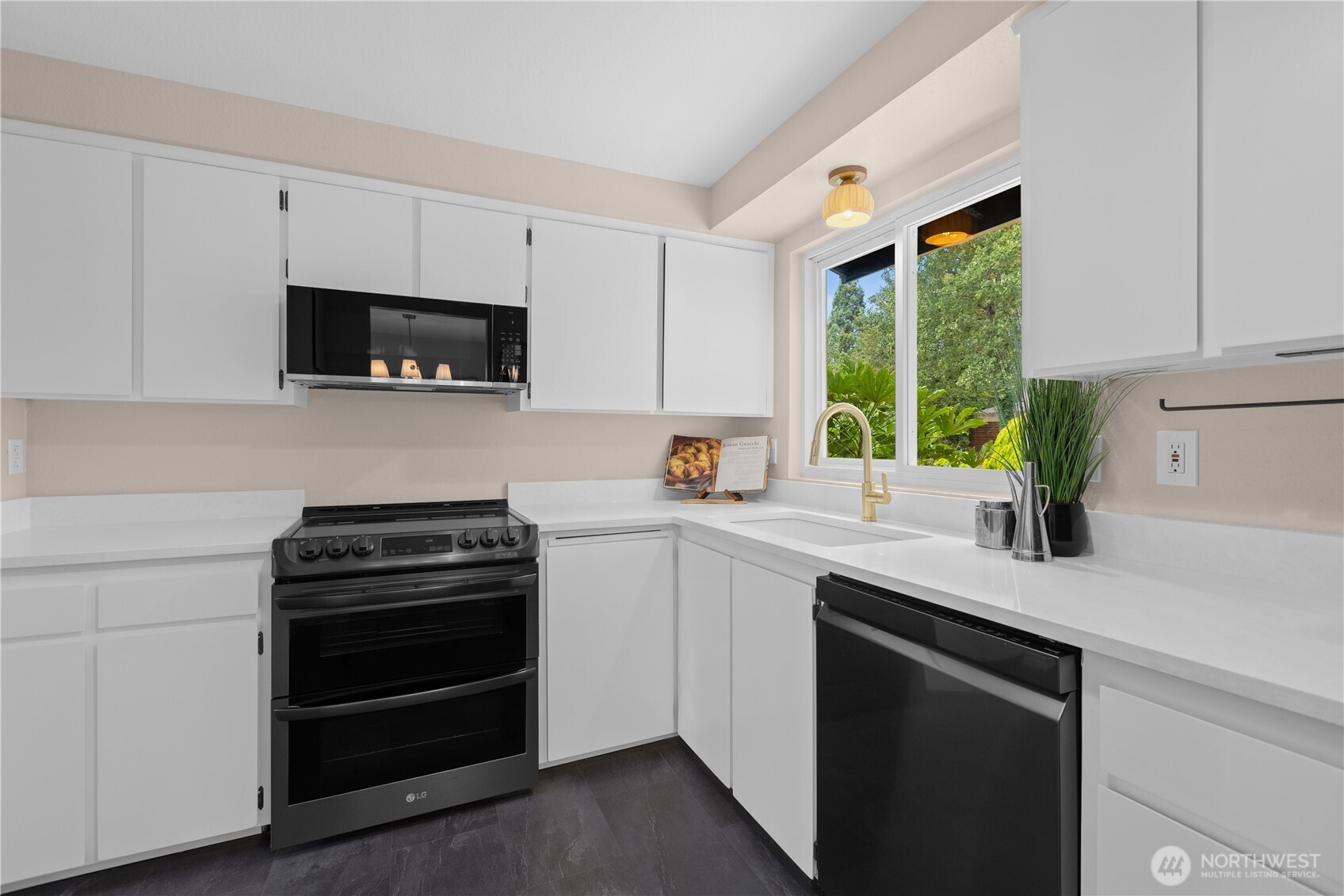 3927 173rd Place Property Photo 14