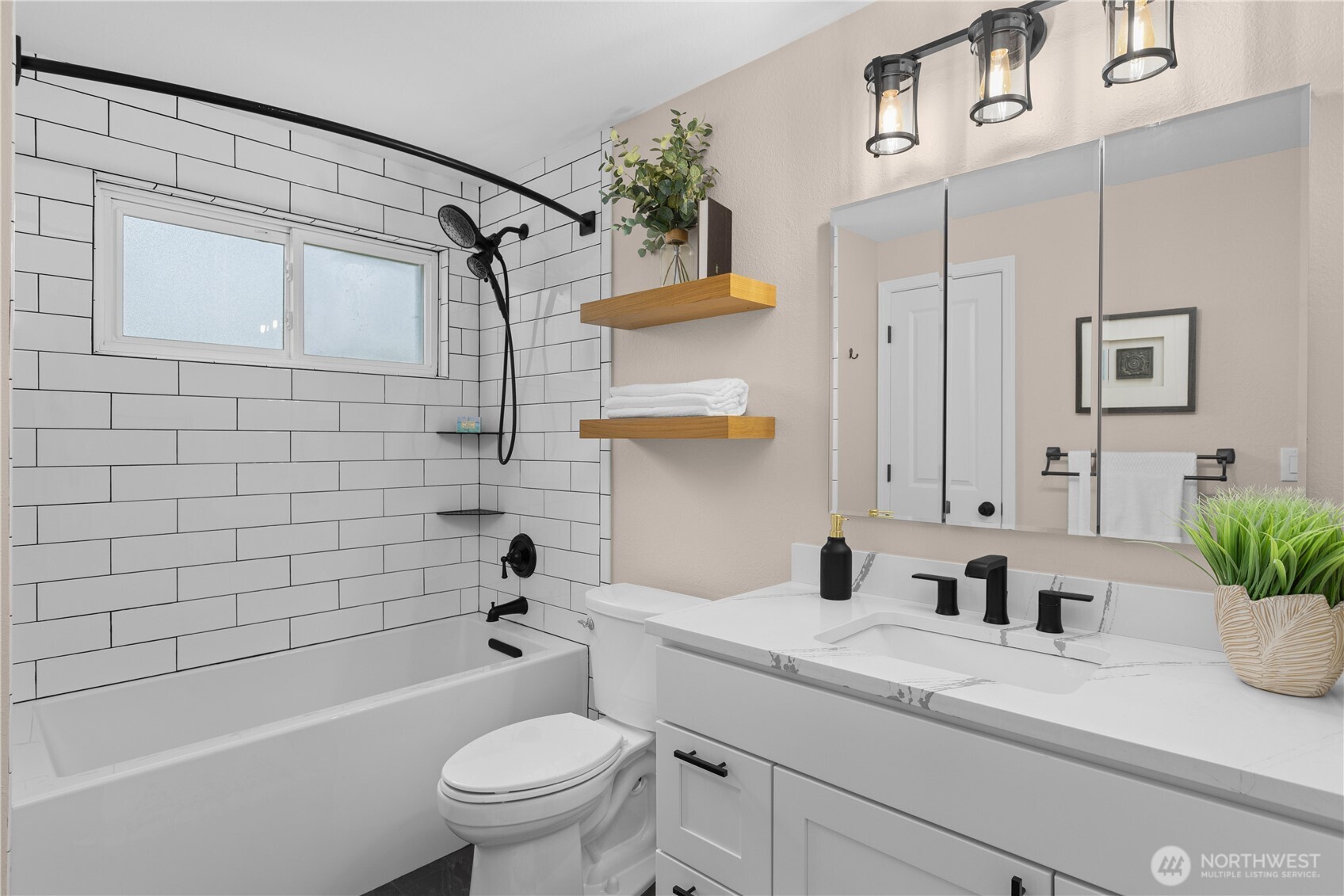 3927 173rd Place Property Photo 17