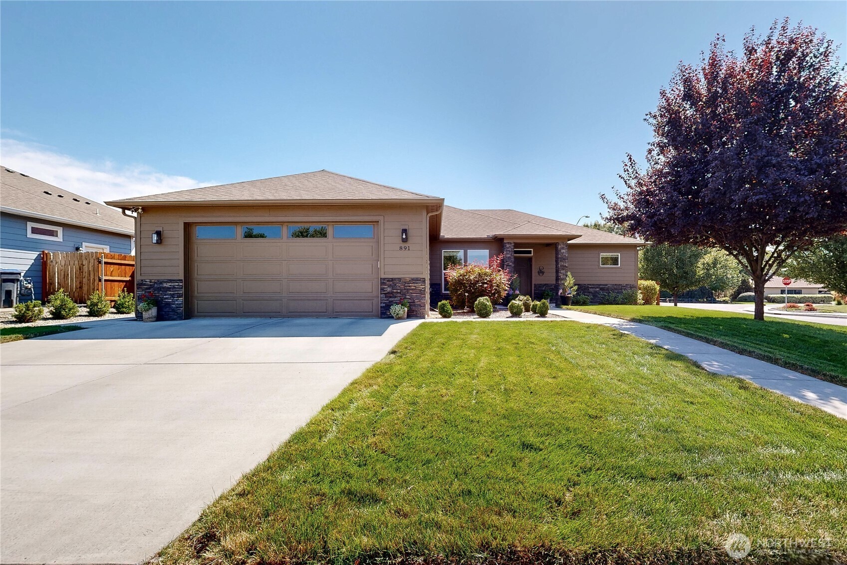 891 Boulder Street Property Photo 1