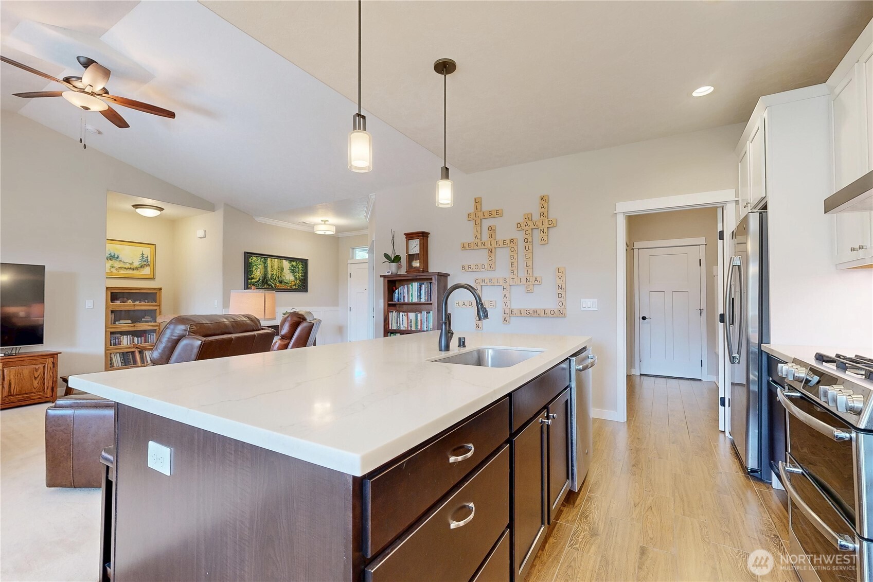 891 Boulder Street Property Photo 8