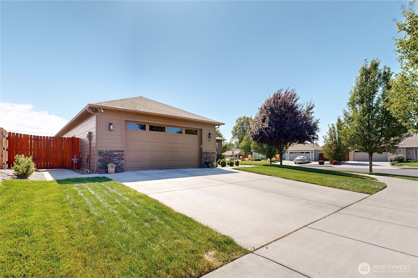 891 Boulder Street Property Photo 33