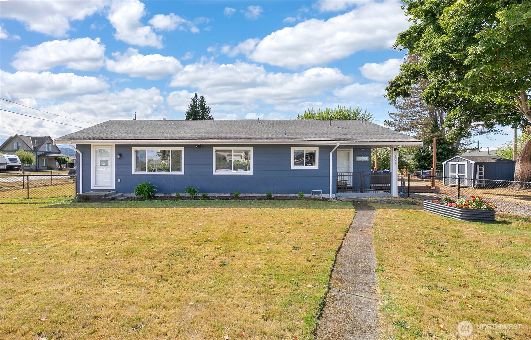 391 Dundass Avenue Property Photo 1