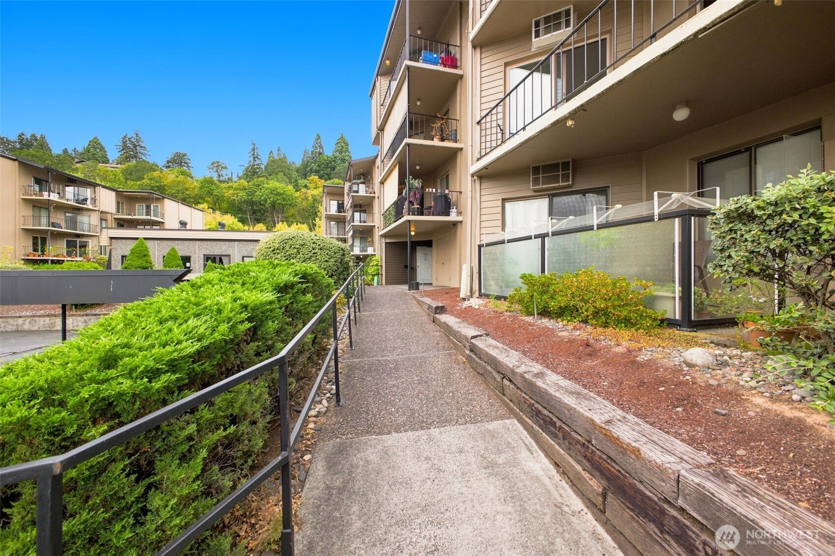 5575 E Evergreen Boulevard 4103 Property Photo 40