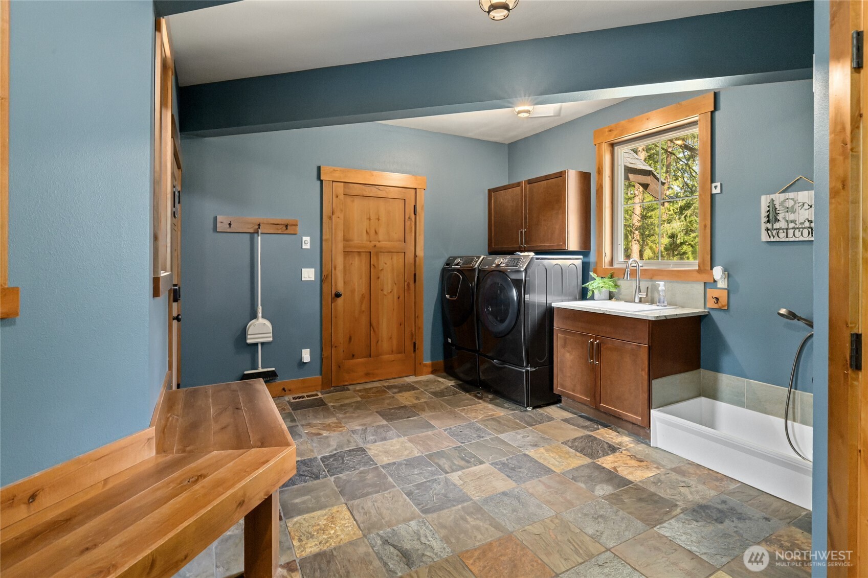 991 Larkspur Loop Property Photo 21