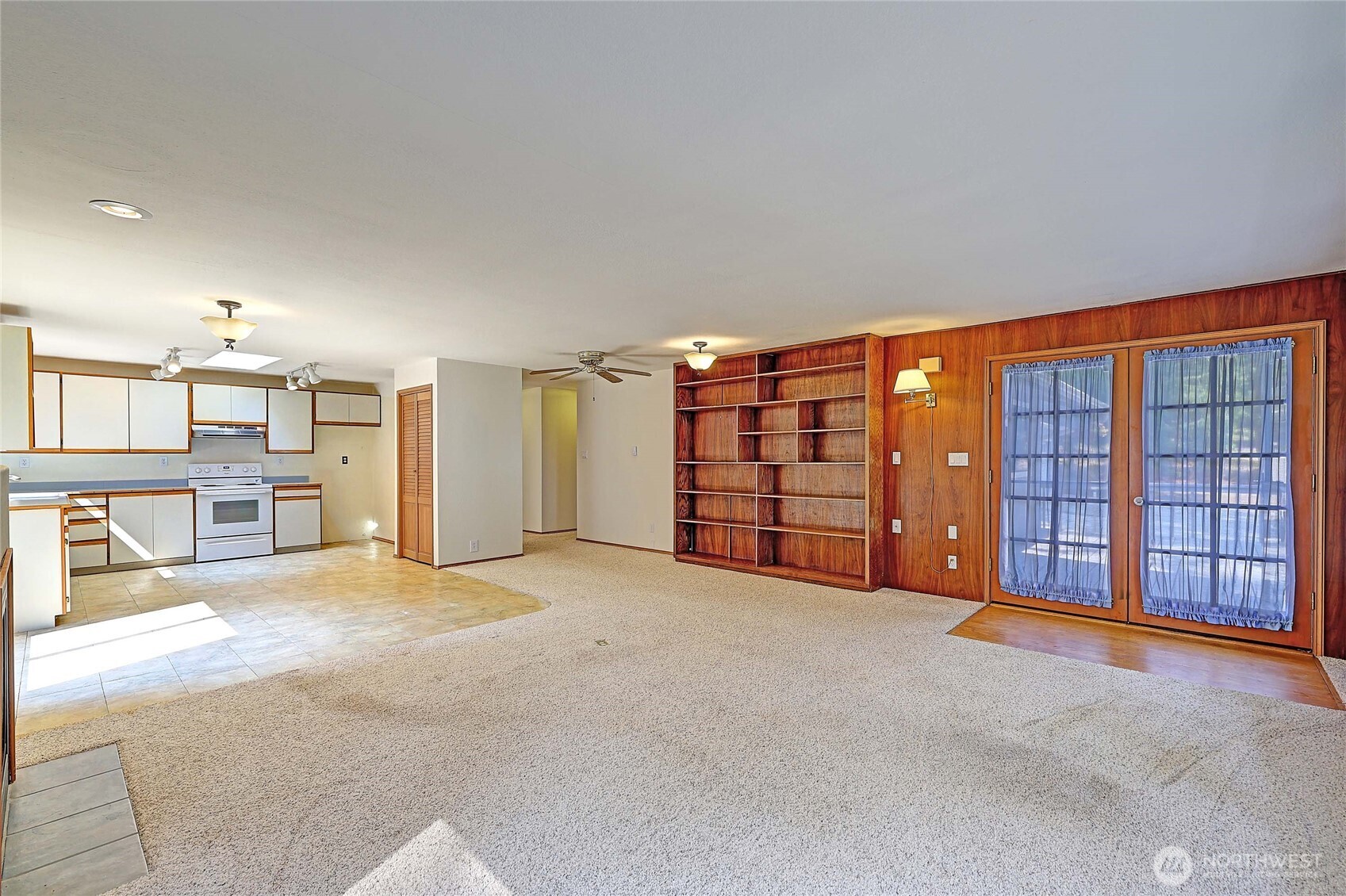 1054 Michael Way Property Photo 14