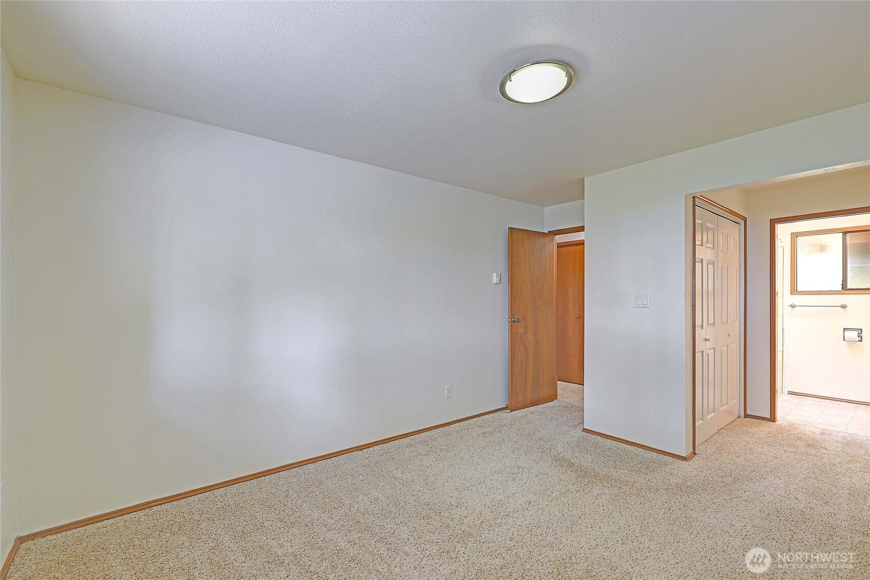 1054 Michael Way Property Photo 23