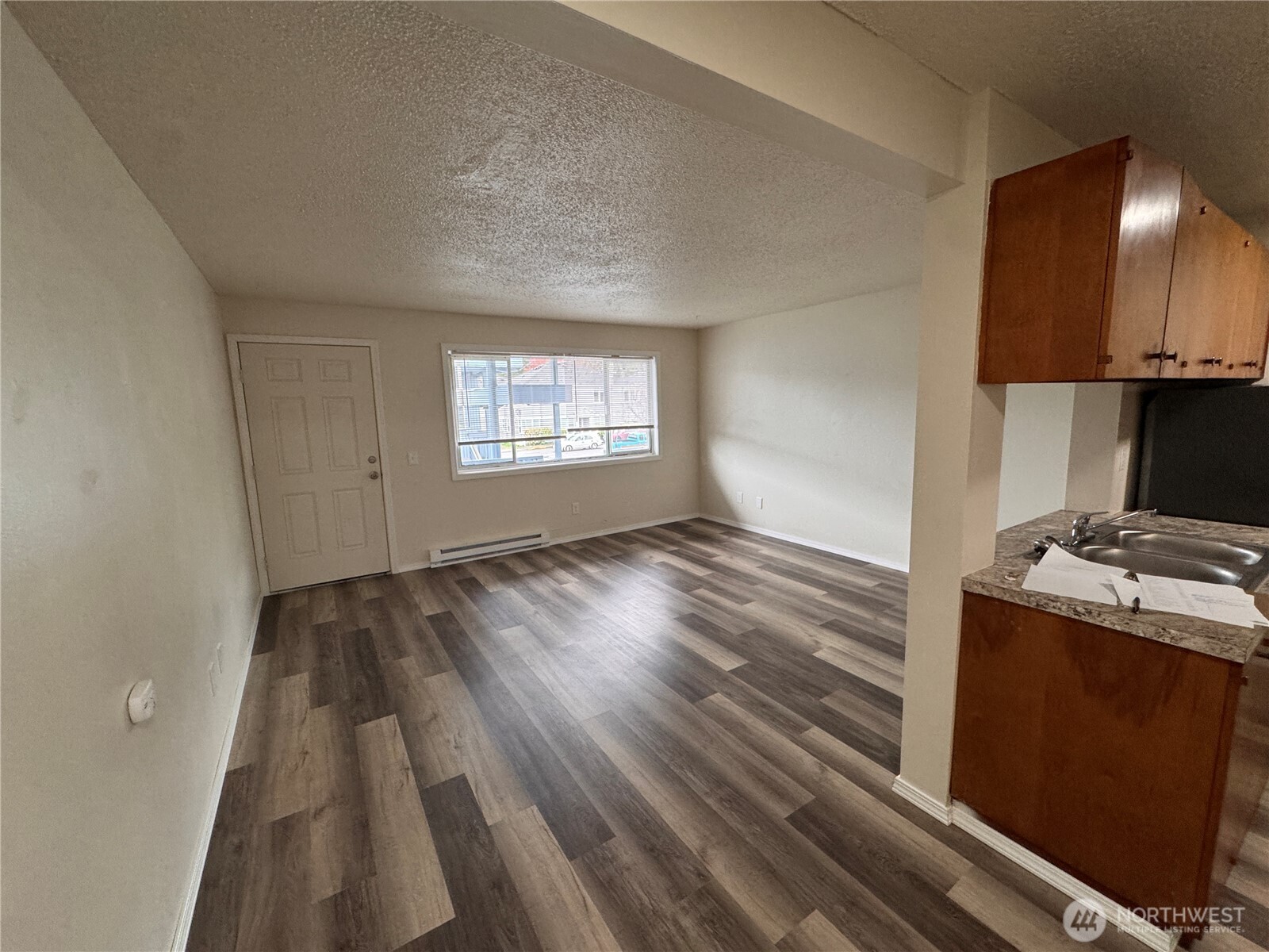 624 W Cedar Street 8 Property Photo 2