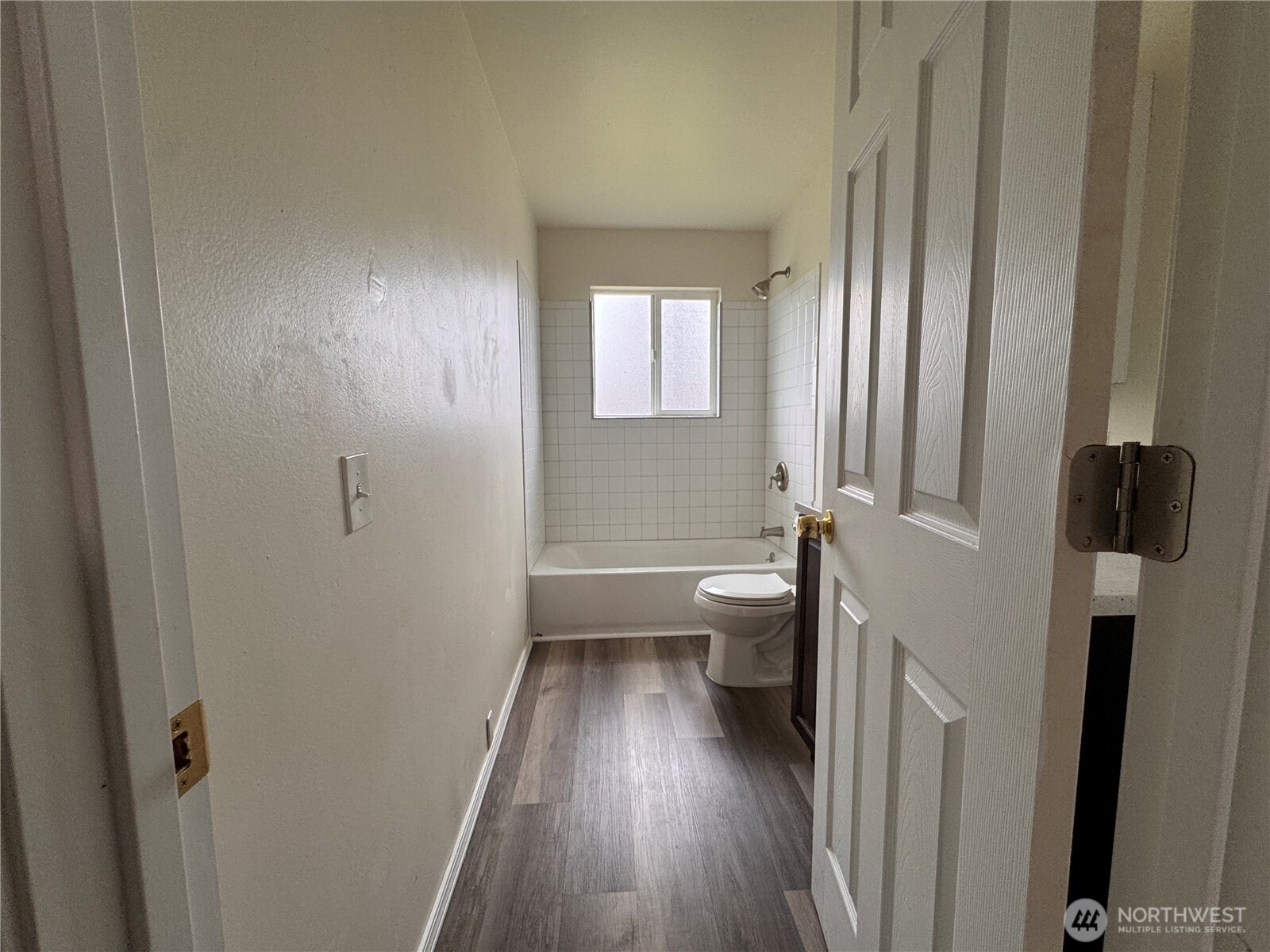 624 W Cedar Street 8 Property Photo 7