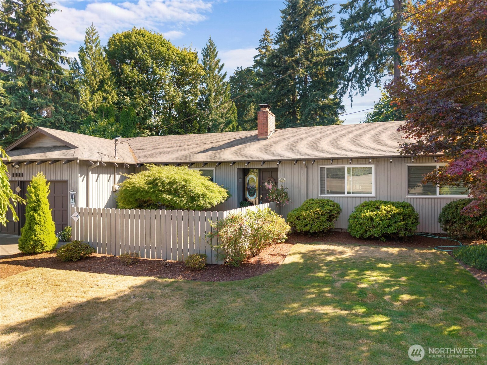 1921 Parkwood Drive Property Photo 1