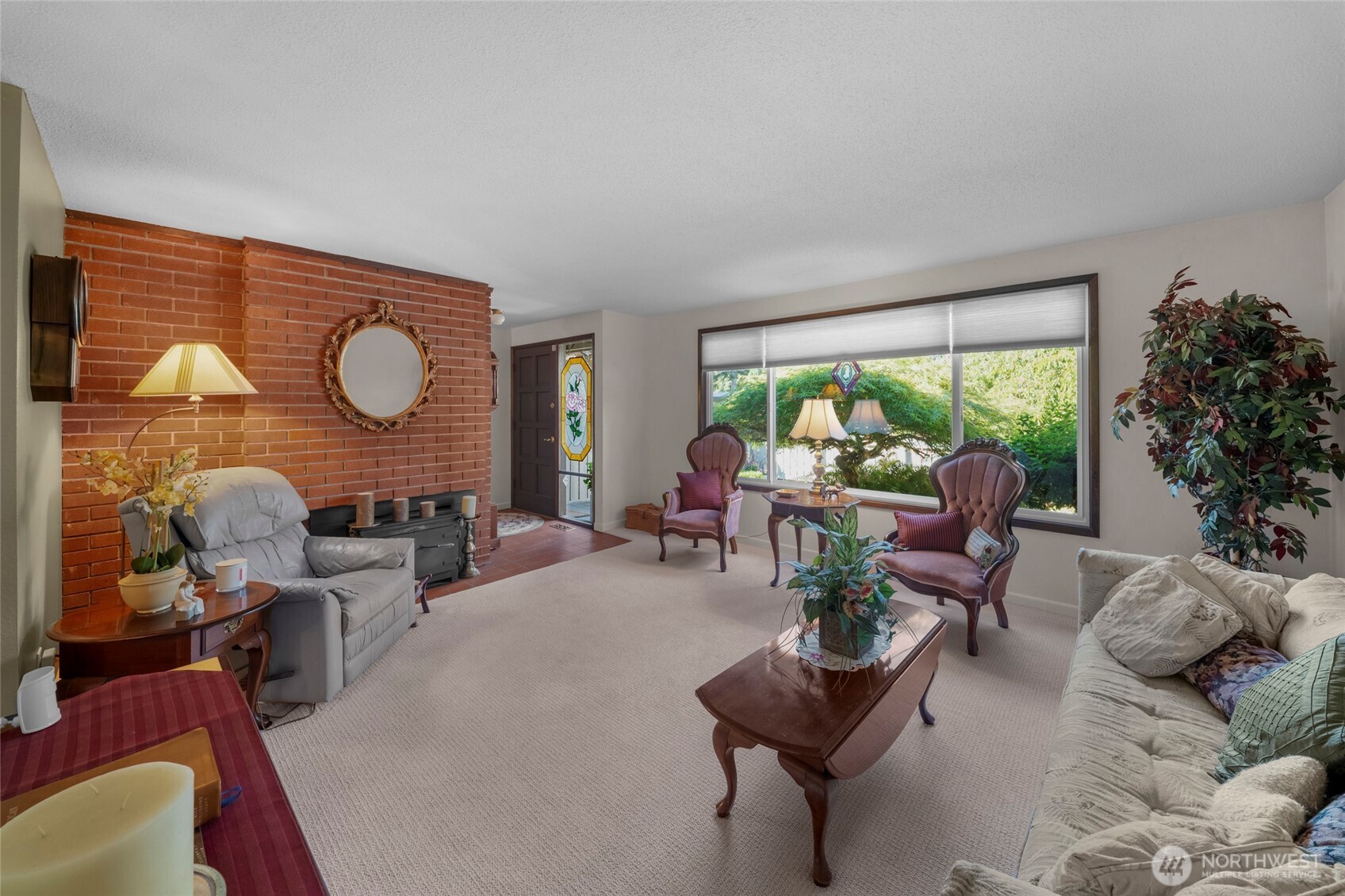 1921 Parkwood Drive Property Photo 4