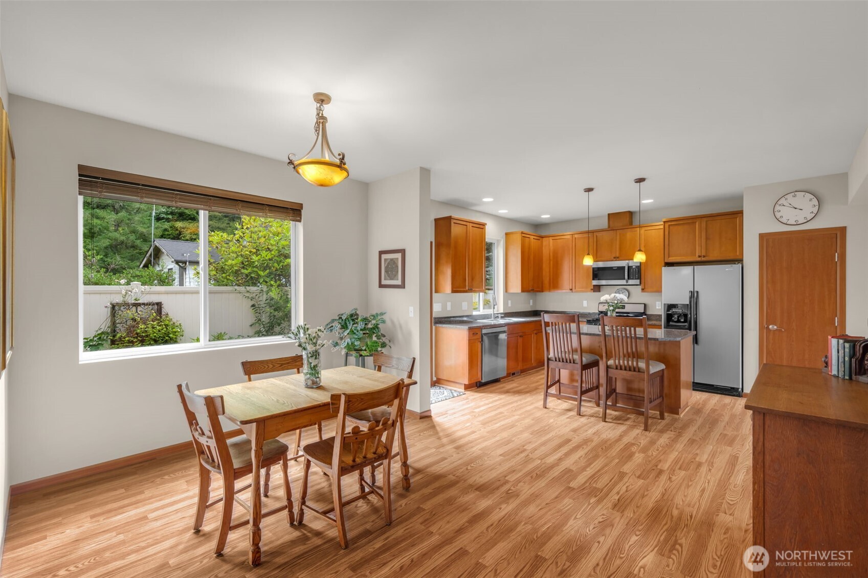 160 6th Avenue Property Photo 13