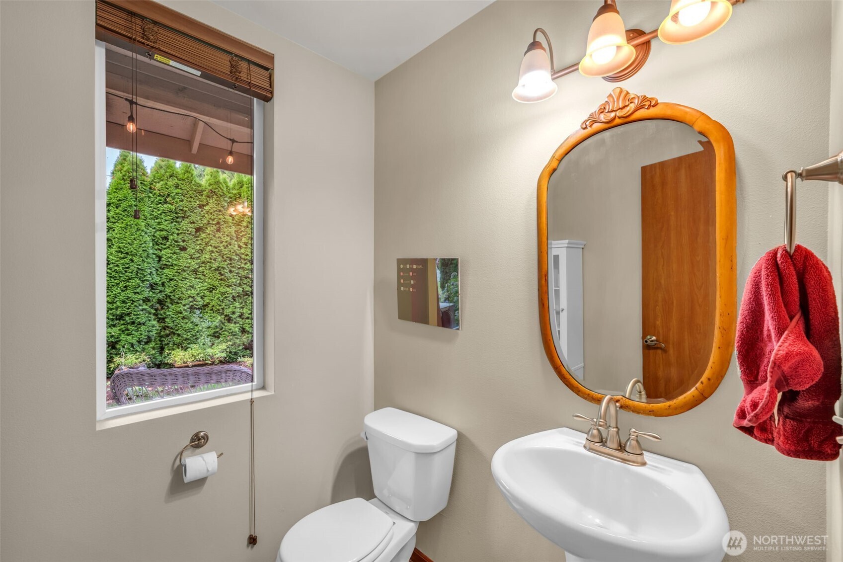 160 6th Avenue Property Photo 18