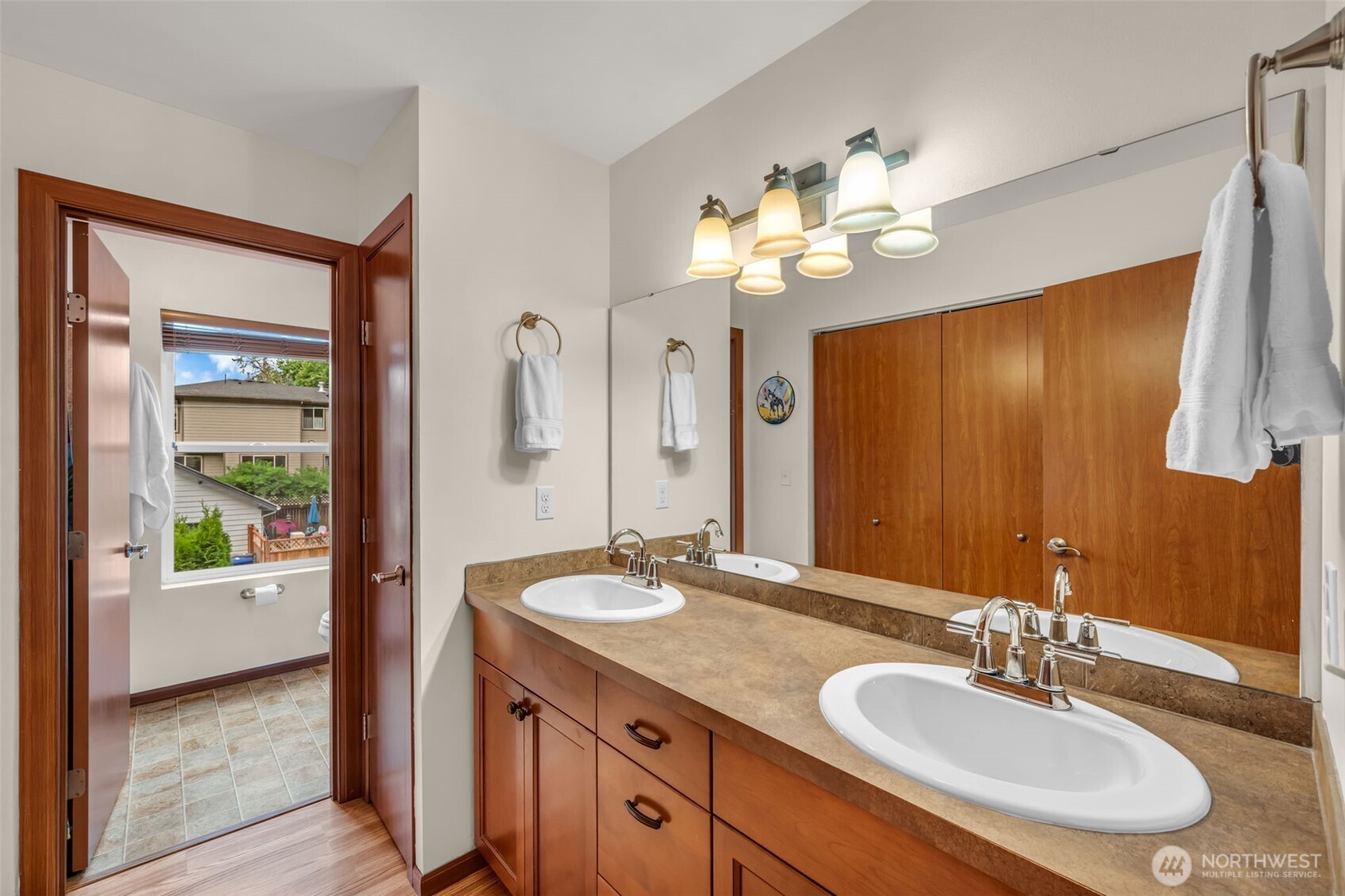 160 6th Avenue Property Photo 21