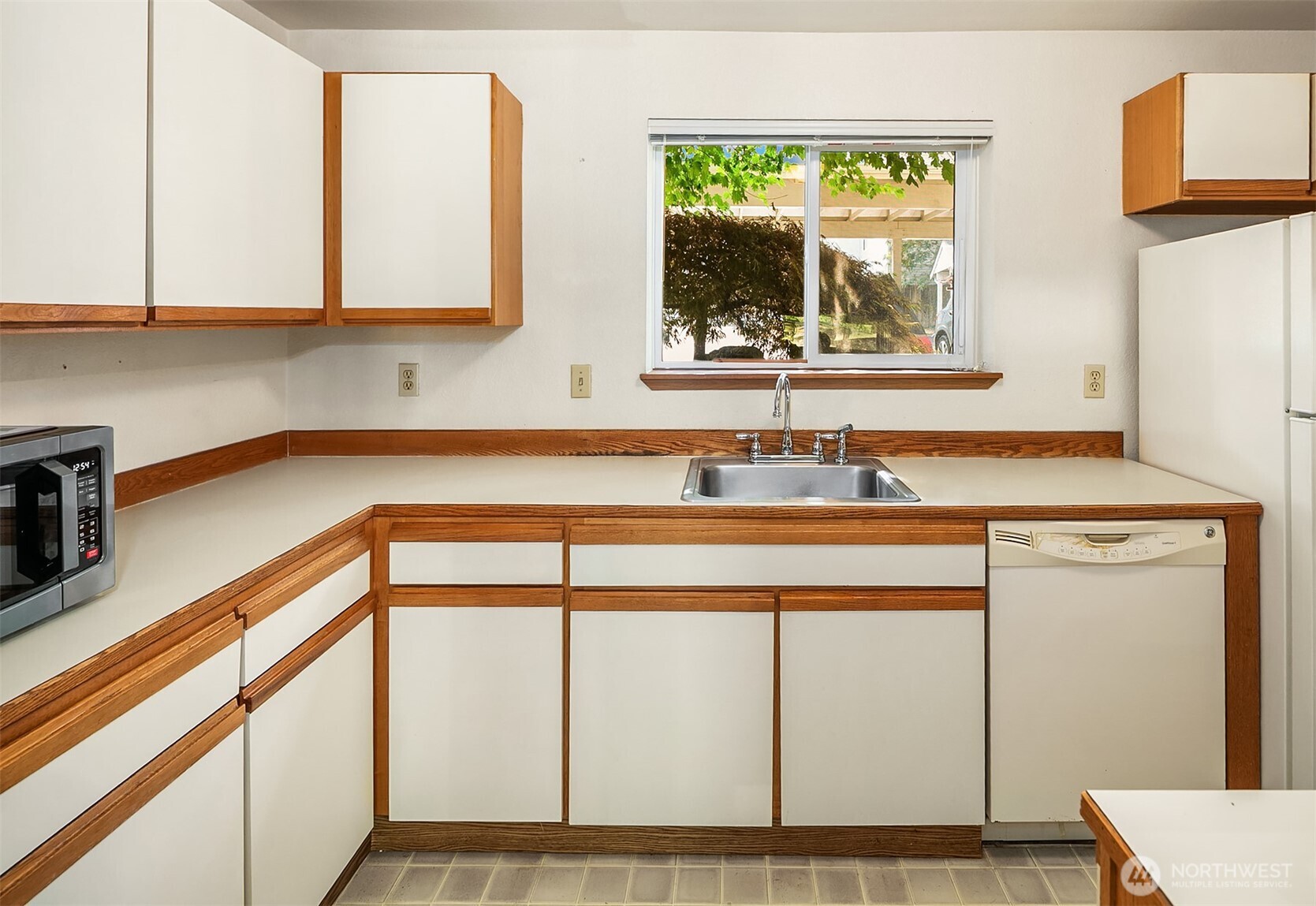 10838 E Riverside Drive C102 Property Photo 6