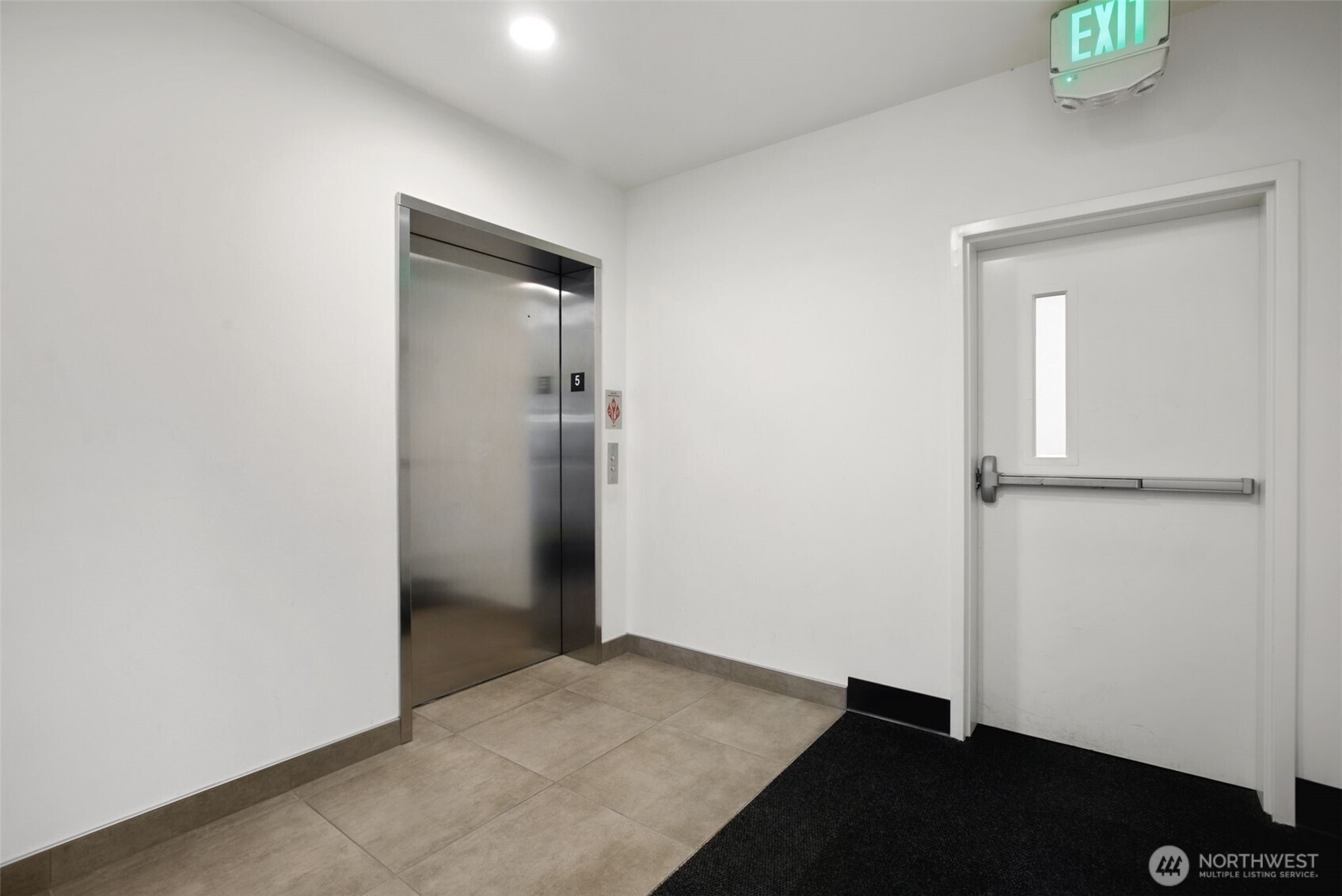 121 12th Avenue 506 Property Photo 31