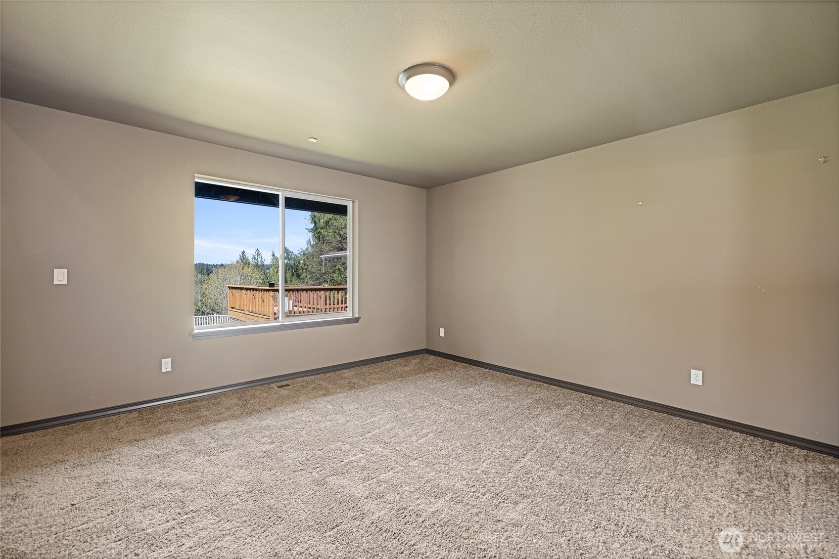 16908 61st Street Property Photo 19