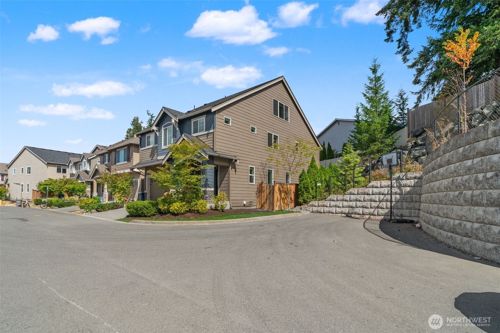 1415 192nd Place Property Photo 3