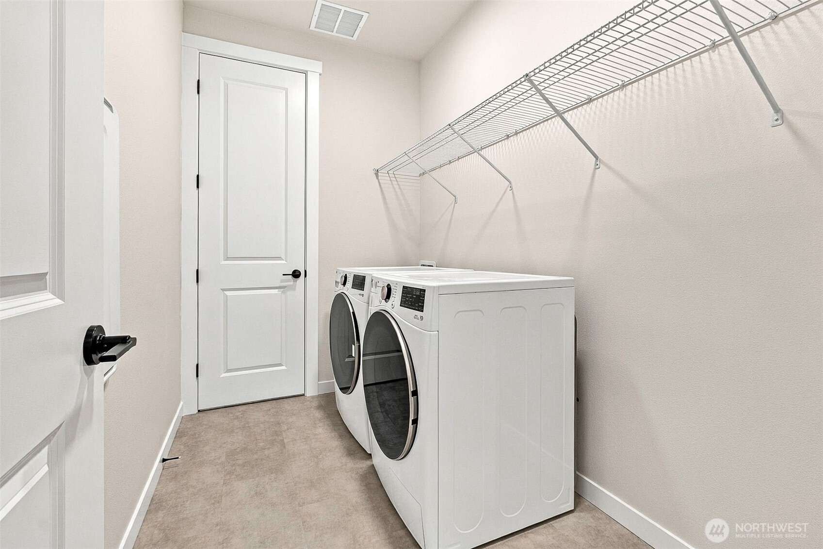 1595 Lockridge Loop 8 Property Photo 25