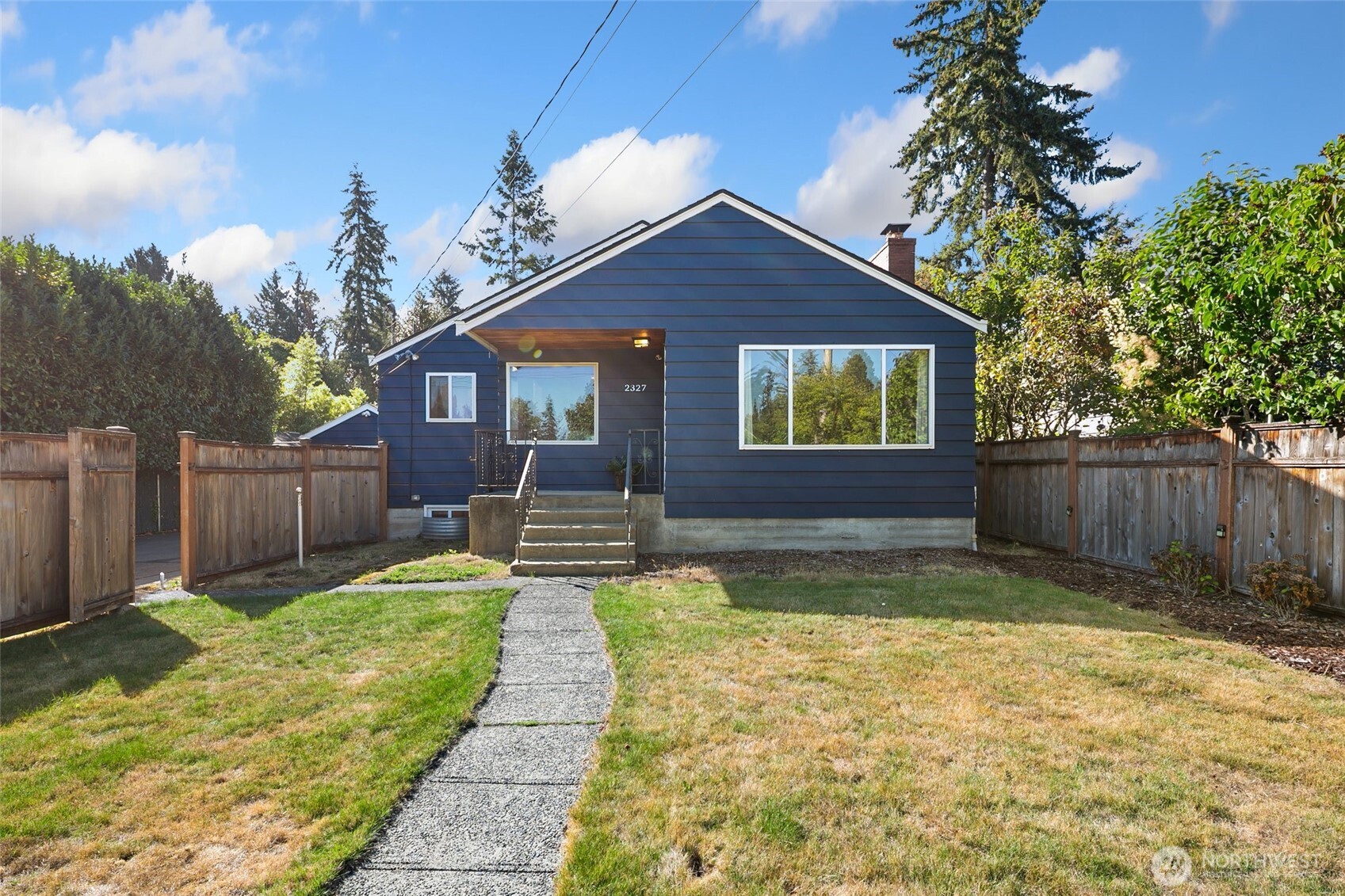 2327 N 140th Street Property Photo 4