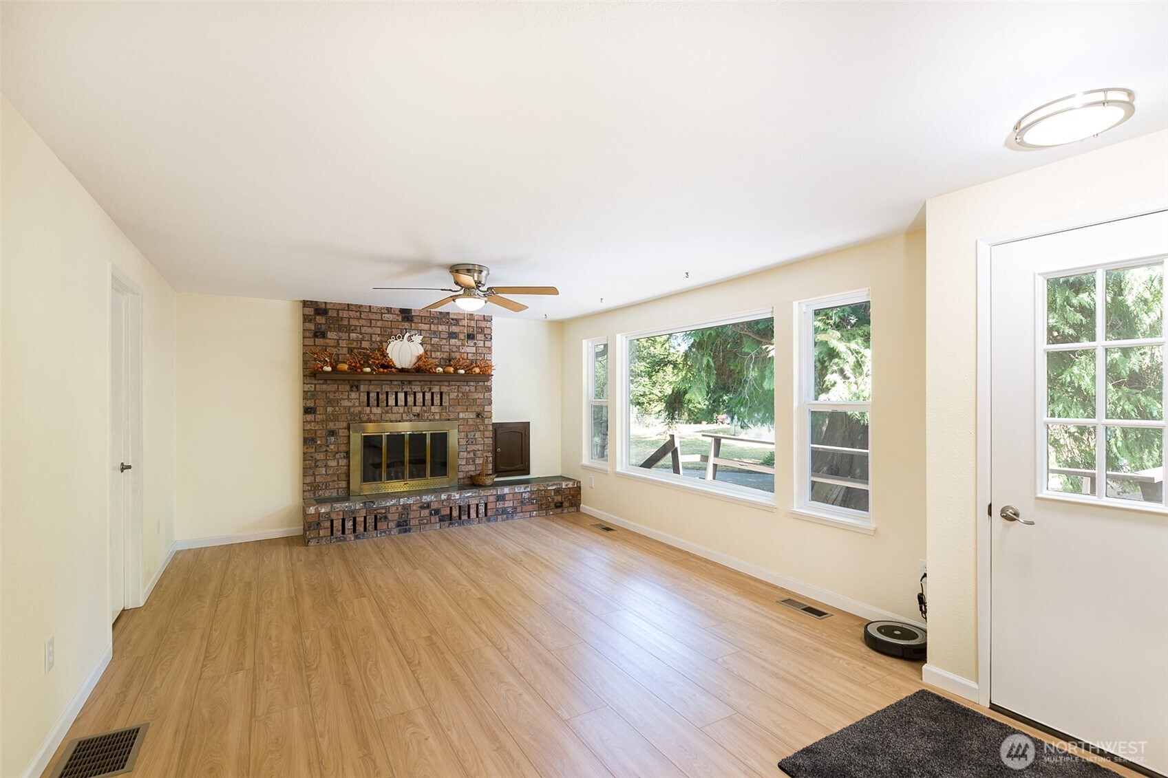 334 Dungeness Meadows Property Photo 18