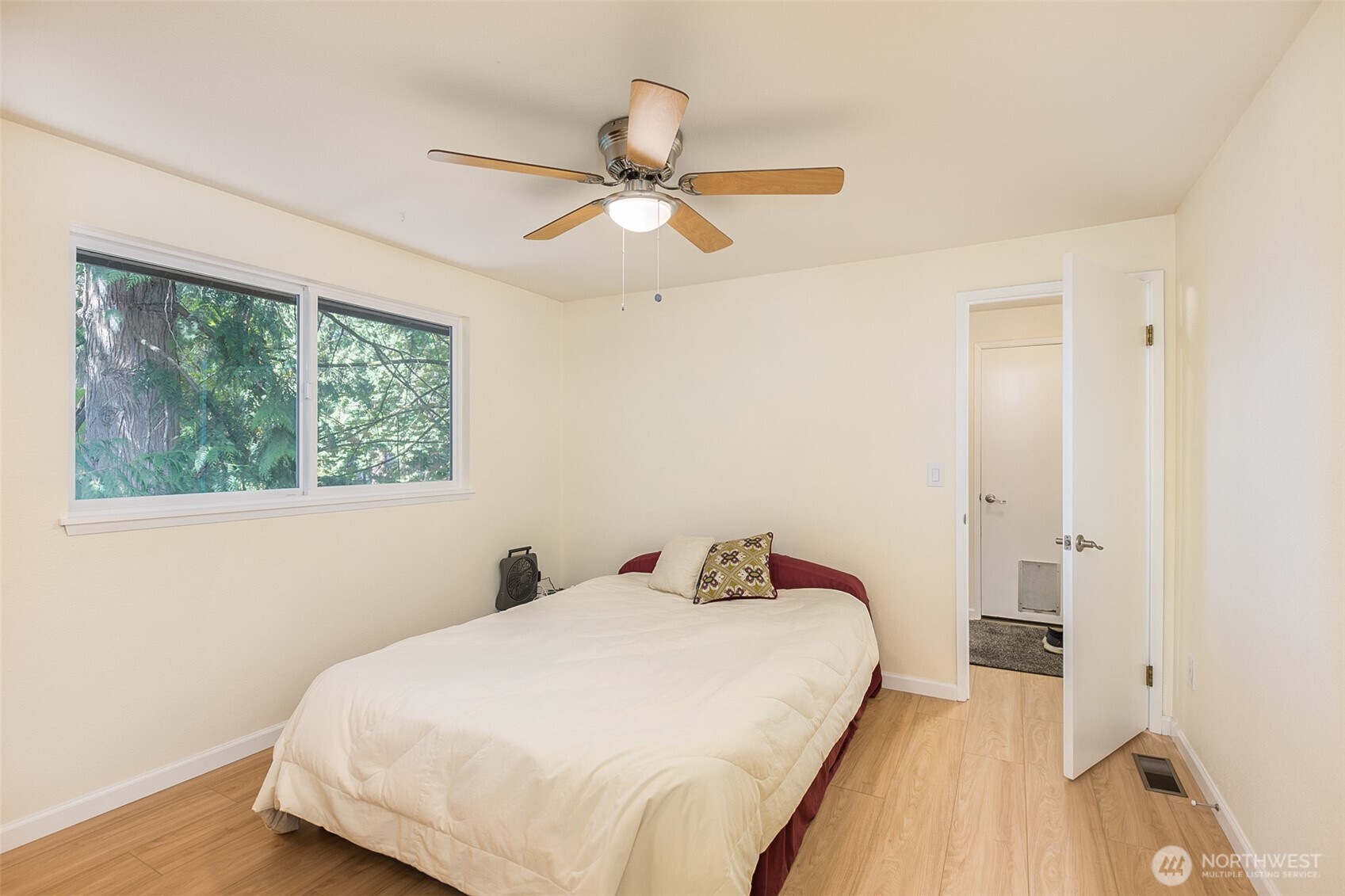 334 Dungeness Meadows Property Photo 26