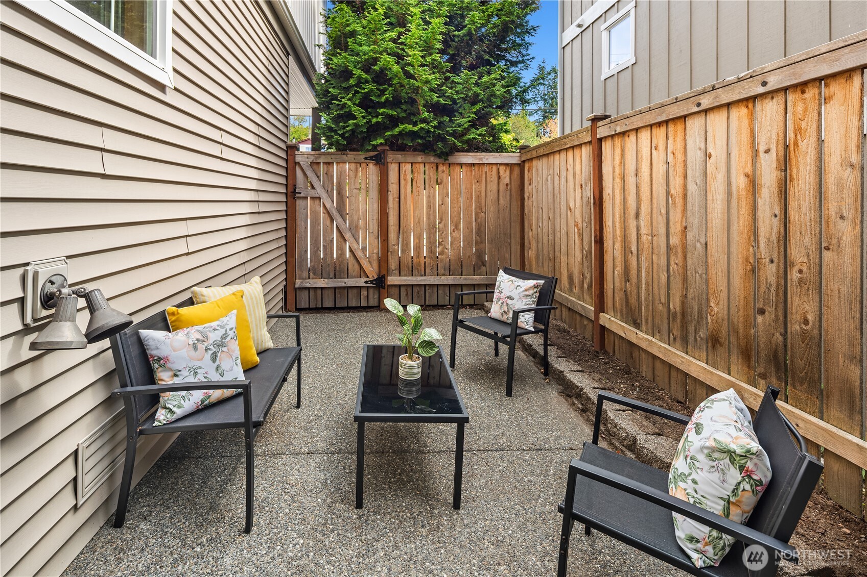 5614 Fauntleroy Way B Property Photo 14