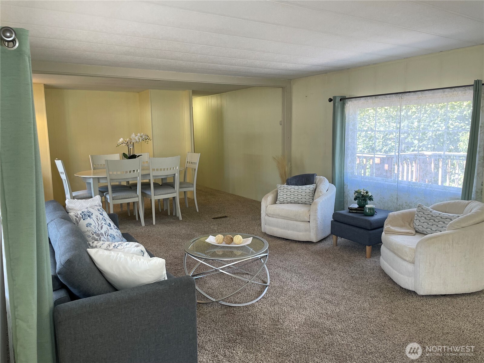 600 Ne Lincoln Drive 8 Property Photo 3