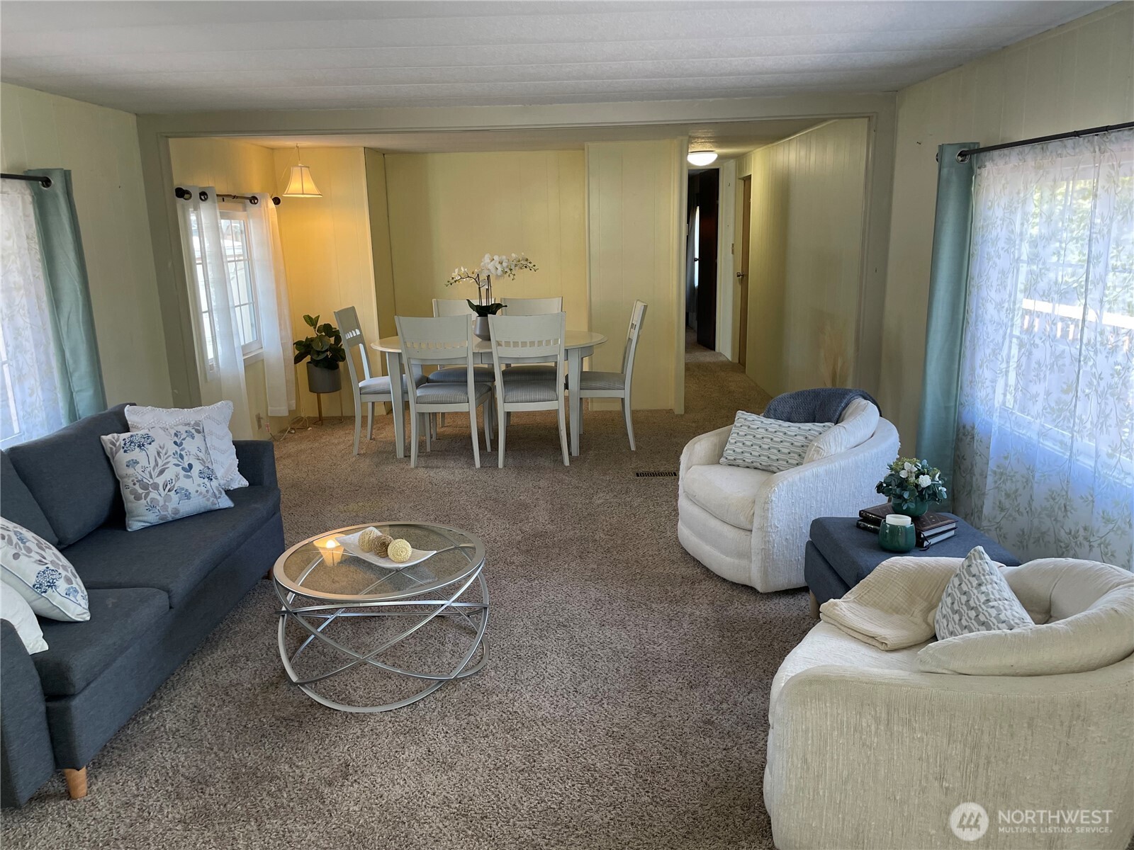 600 Ne Lincoln Drive 8 Property Photo 4