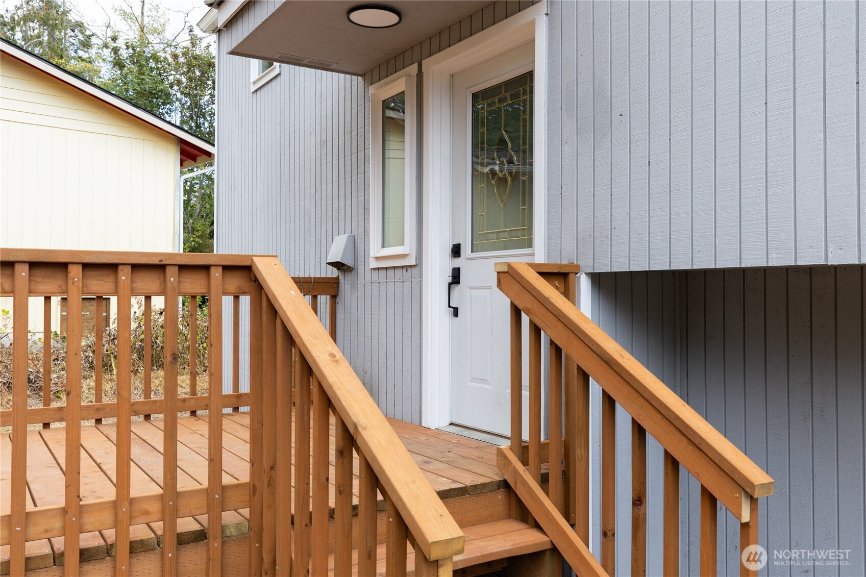 1386 Admirals Drive Property Photo 4