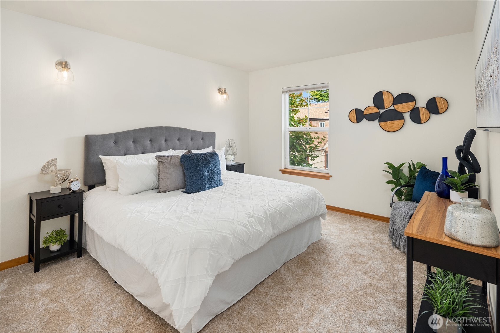 5614 Fauntleroy Way Property Photo 11
