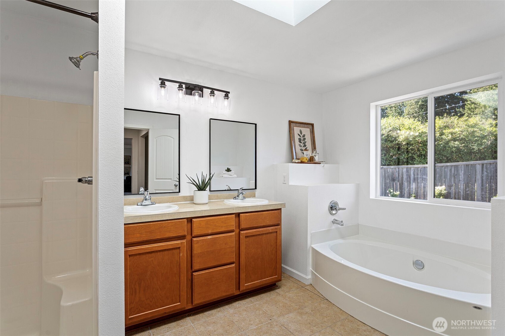 25921 35th Place Property Photo 13