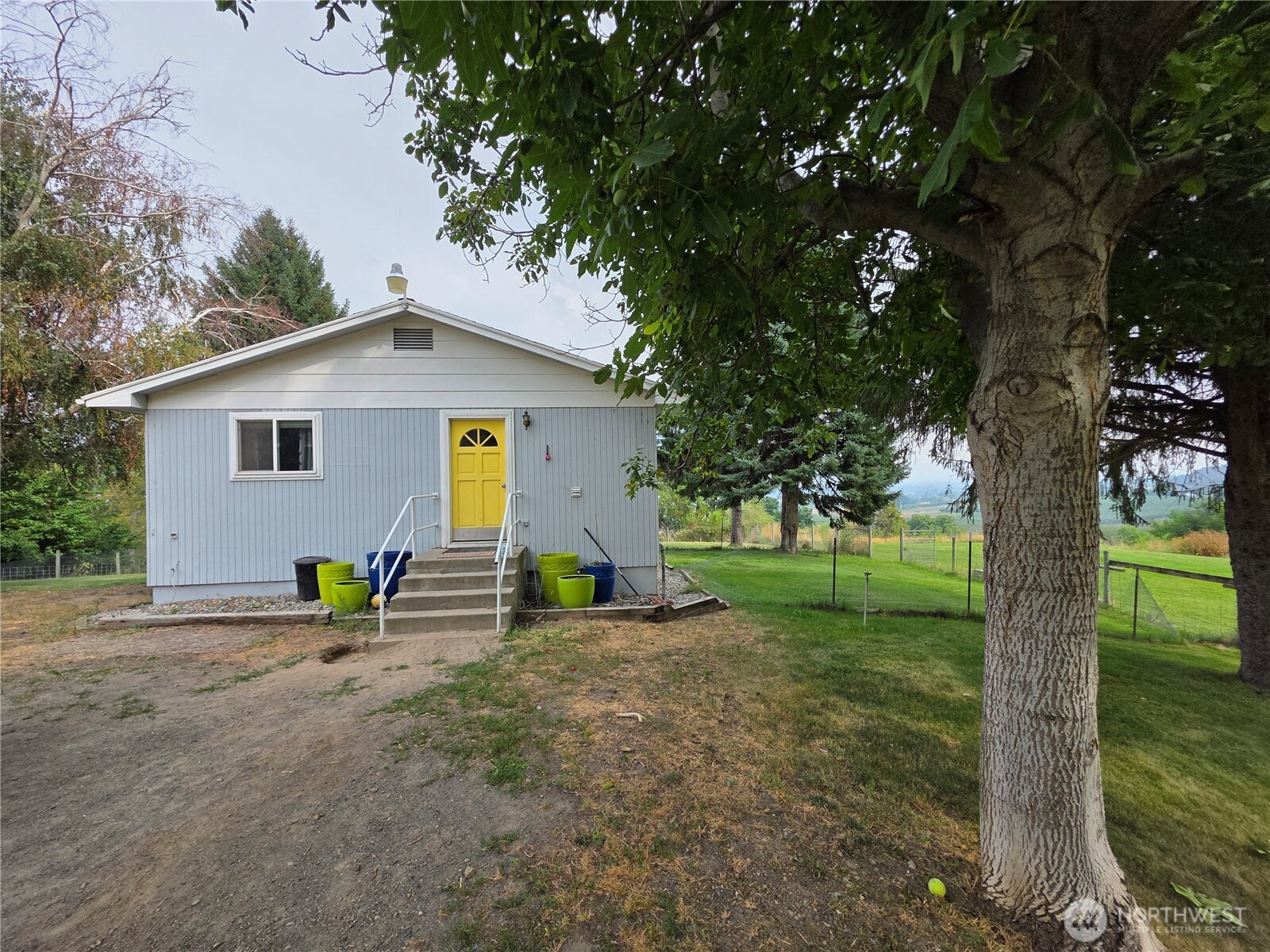 81 B Golden Road Property Photo 2