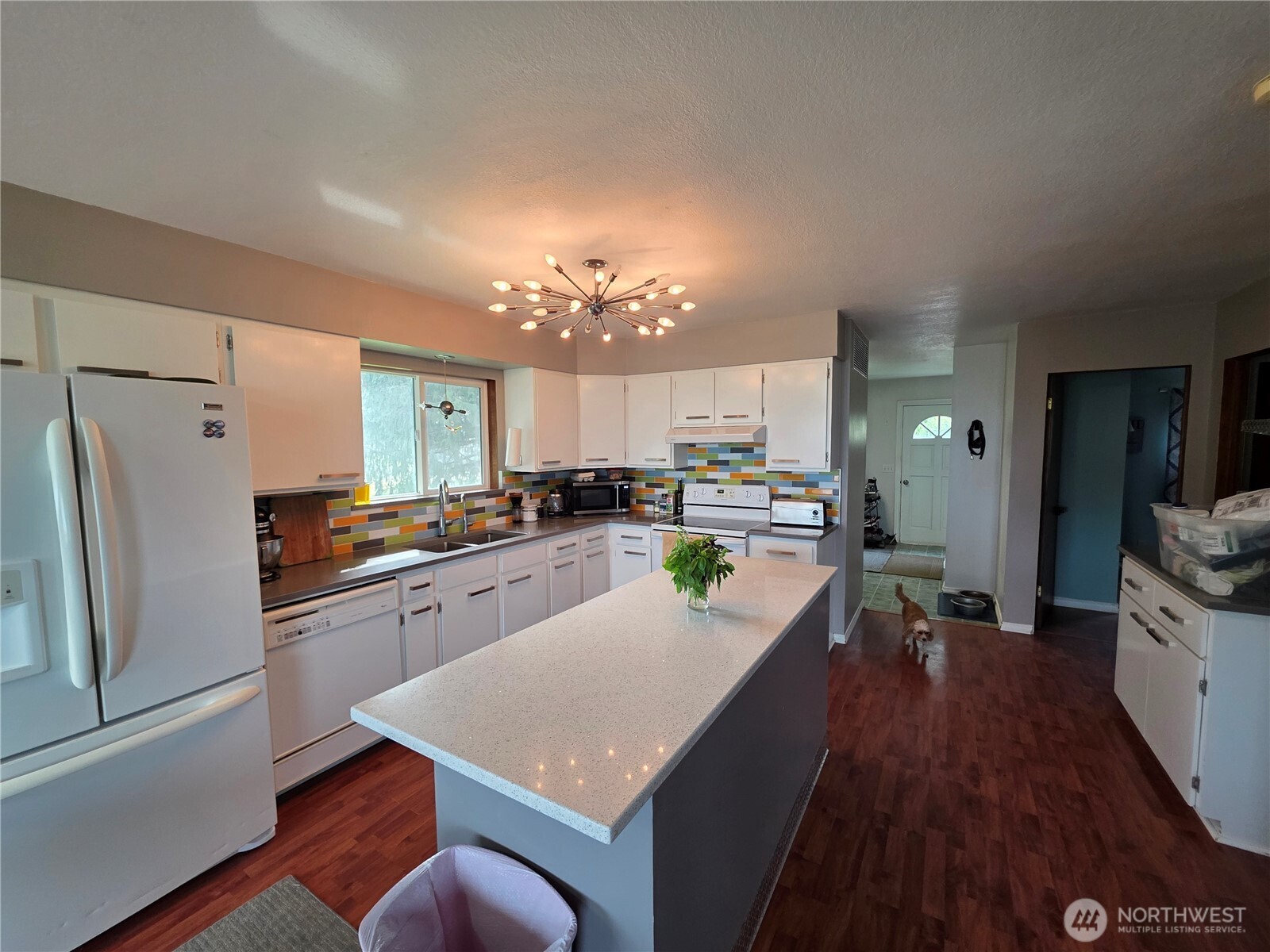 81 B Golden Road Property Photo 3