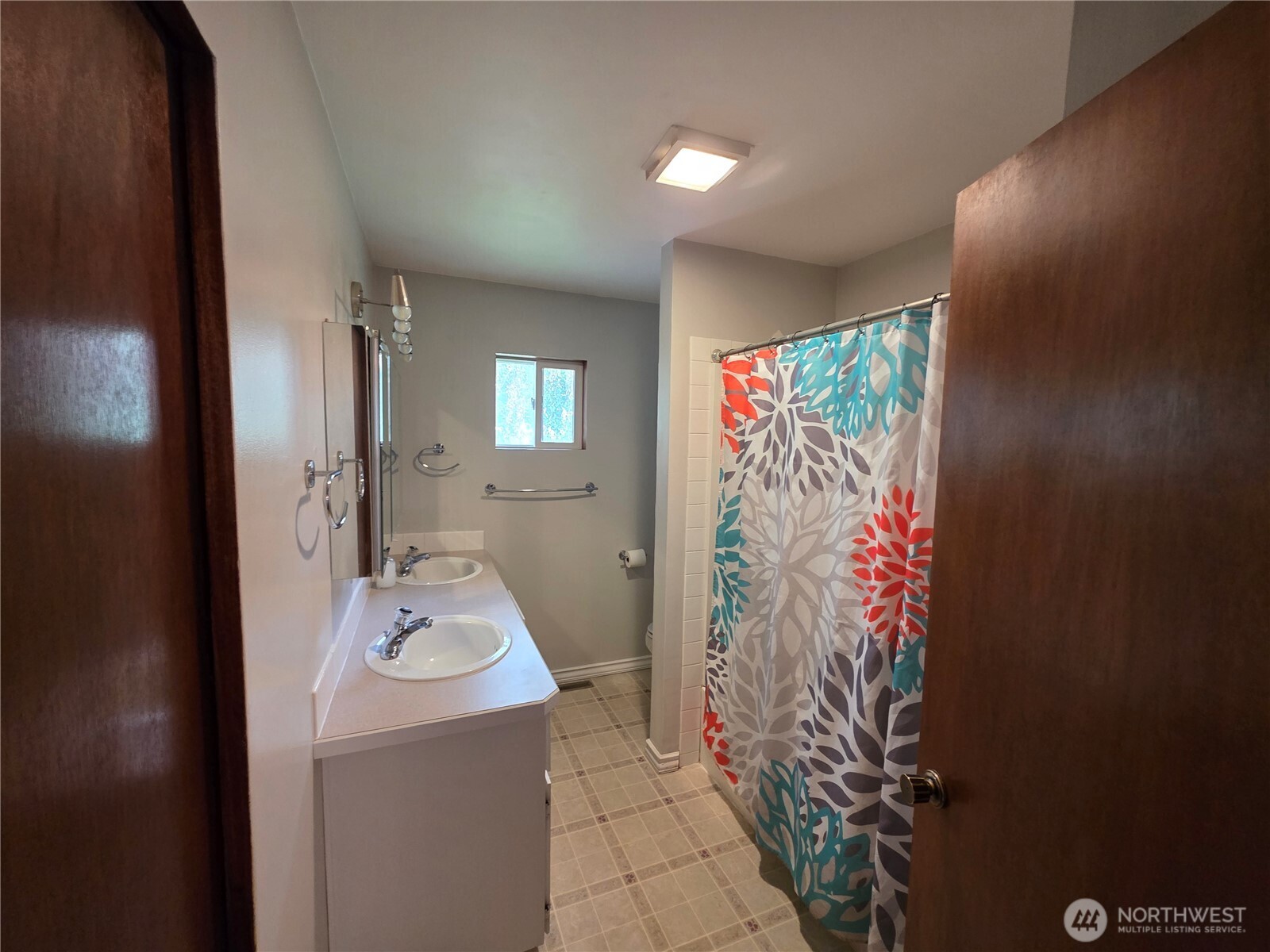 81 B Golden Road Property Photo 7